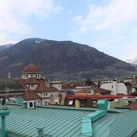Ausblick Kleinjuwel Mit Panoramablick + Garage Μεράνο