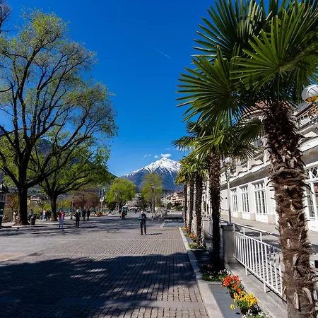 Ausblick Kleinjuwel Mit Panoramablick + Garage Meran