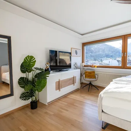 Ausblick Kleinjuwel Mit Panoramablick + Garage Meran