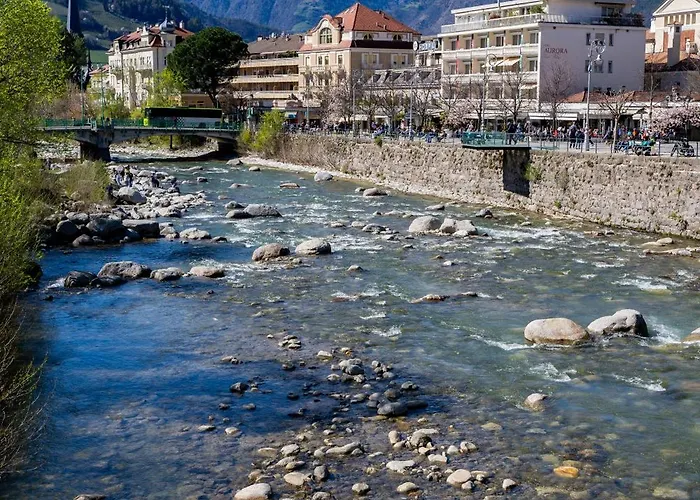Lägenhet Ausblick Kleinjuwel Mit Panoramablick + Garage Merano
