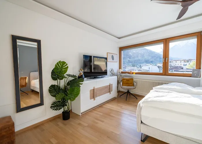 Ausblick Kleinjuwel Mit Panoramablick + Garage Merano