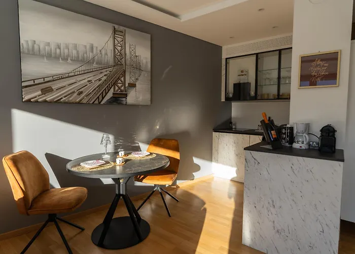 Lägenhet Ausblick Kleinjuwel Mit Panoramablick + Garage